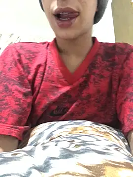 nour-gay online show from 05/26/26, 02:31