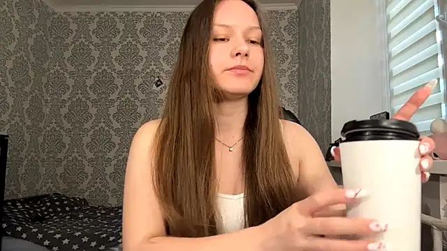 ShaylaChong online show from 05/19/26, 04:08