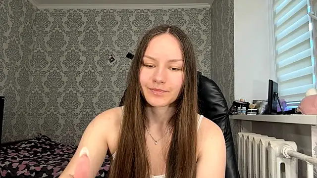 Snapshot of ShaylaChong chatting on 06/21/26, 04:07 ShaylaChong online show from 06/21/26, 04:07