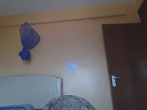 pinky-lips online show from 06/18/26, 09:14