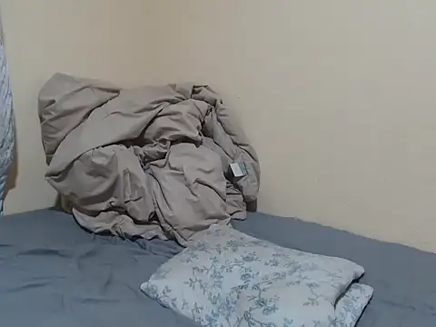 petite bunnie online show from 05/21/26, 03:15