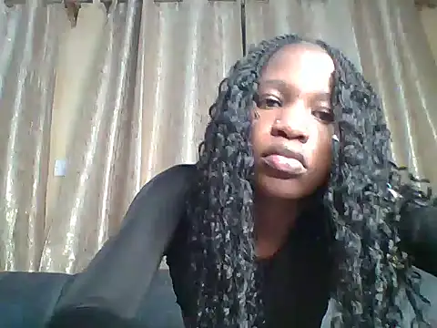 Snapshot of Sexy_dotta chatting on 06/11/26, 01:41 Sexy dotta online show from 06/11/26, 01:41