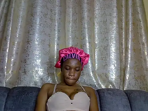 Snapshot of Sexy_dotta chatting on 07/05/26, 11:28 Sexy dotta online show from 07/05/26, 11:28