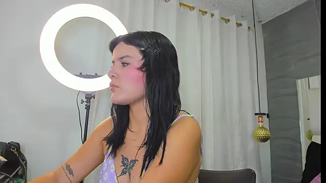 Lia  Kalifa online show from 05/19/26, 10:28