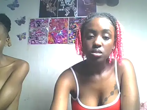 Snapshot of loversoncam chatting on 07/03/26, 07:09 loversoncam online show from 07/03/26, 07:09