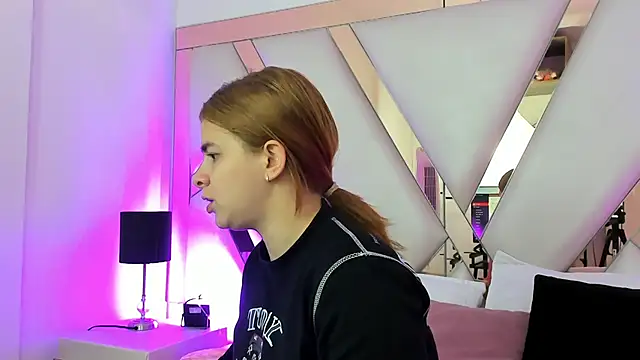 AliceCruzz online show from 05/28/26, 11:49