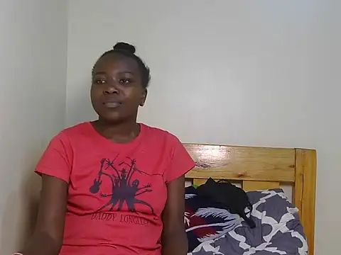 Snapshot of tessy_kitty chatting on 06/11/26, 02:53 tessy kitty online show from 06/11/26, 02:53