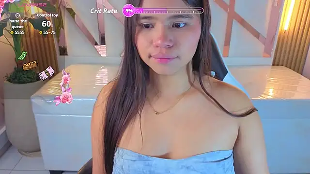 Snapshot of roxan1_tp chatting on 07/14/26, 12:33 roxan1 tp online show from 07/14/26, 12:33
