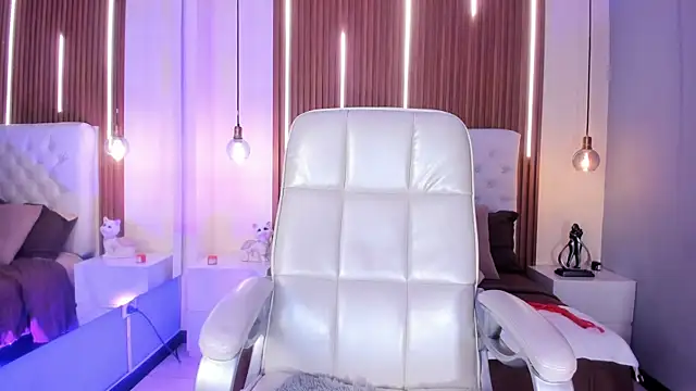 BiancaFerrerr1 online show from 06/24/26, 12:37