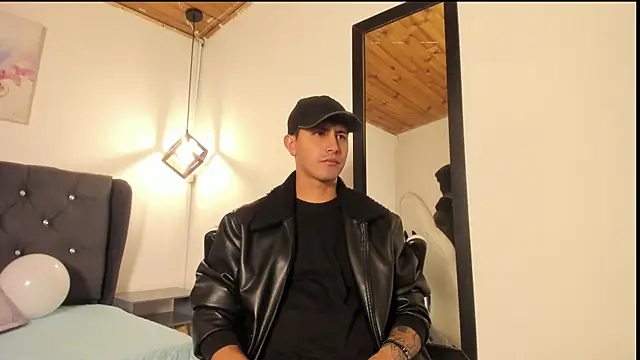 Snapshot of marcos_vieyra chatting on 07/08/26, 07:47 marcos vieyra online show from 07/08/26, 07:47