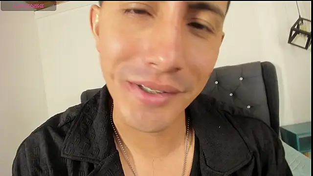 Snapshot of marcos_vieyra chatting on 06/09/26, 07:48 marcos vieyra online show from 06/09/26, 07:48