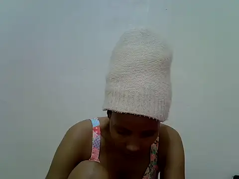 Snapshot of sexy_ann1 chatting on 06/29/26, 01:55 sexy ann1 online show from 06/29/26, 01:55