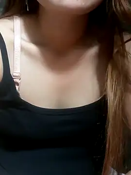 HoaHongXanh22 online show from 06/11/26, 07:22