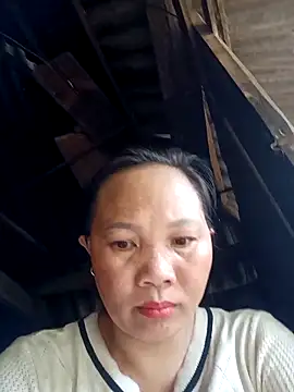 Snapshot of Susi-so chatting on 05/19/26, 04:19 Susi-so online show from 05/19/26, 04:19