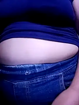 Snapshot of Susi-so chatting on 05/20/26, 03:47 Susi-so online show from 05/20/26, 03:47