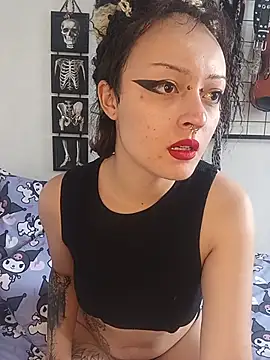 Snapshot of baby_punk_ chatting on 05/22/26, 05:55 baby punk online show from 05/22/26, 05:55