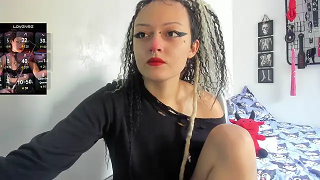Snapshot of baby_punk_ chatting on 05/20/26, 02:36 baby punk online show from 05/20/26, 02:36
