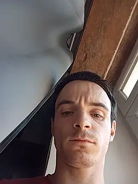 thomsnapchaud online show from 06/25/26, 12:43