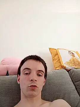 thomsnapchaud online show from 07/07/26, 12:31