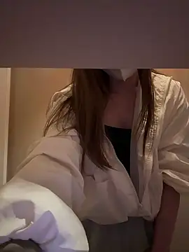Snapshot of coconayui chatting on 06/03/26, 10:38 coconayui online show from 06/03/26, 10:38