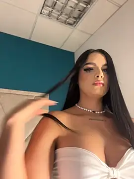 Snapshot of BustyAngelXXX chatting on 06/19/26, 01:17 BustyAngelXXX online show from 06/19/26, 01:17