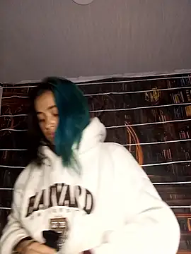 MilkyNeko  online show from 05/21/26, 10:01