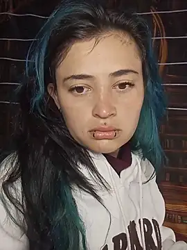 MilkyNeko  online show from 05/18/26, 10:42