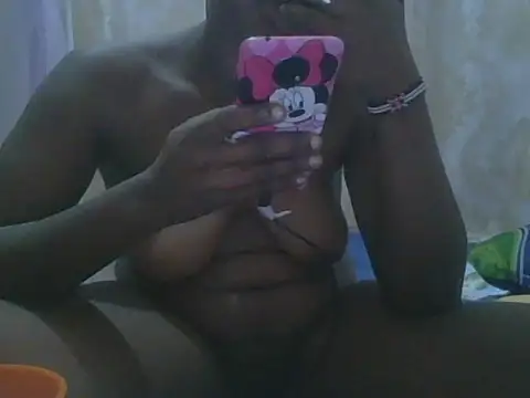 Snapshot of Queen_Zuri chatting on 06/09/26, 06:42 Queen Zuri online show from 06/09/26, 06:42