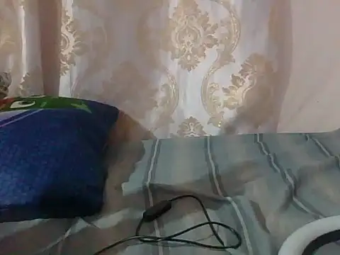 Snapshot of Queen_Zuri chatting on 06/28/26, 05:41 Queen Zuri online show from 06/28/26, 05:41