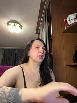 EvaBeautyXxX online show from 05/24/26, 09:15