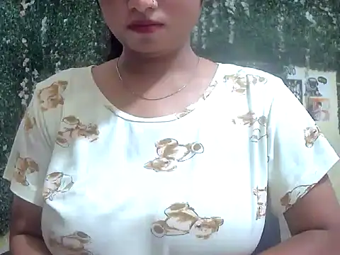 Snapshot of shallykaur chatting on 05/26/26, 04:10 shallykaur online show from 05/26/26, 04:10