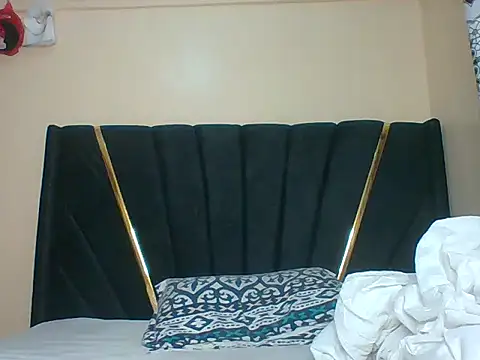 Snapshot of petite_cuteass chatting on 05/22/26, 03:15 petite cuteass online show from 05/22/26, 03:15