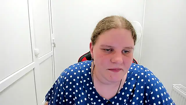 Snapshot of Bella_shyy_ chatting on 07/07/26, 03:15 Bella shyy online show from 07/07/26, 03:15