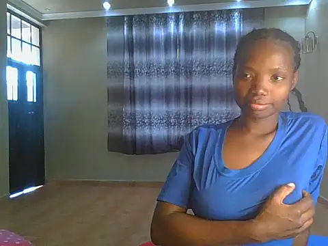 Snapshot of Mariana_150 chatting on 06/07/26, 11:59 Mariana 150 online show from 06/07/26, 11:59