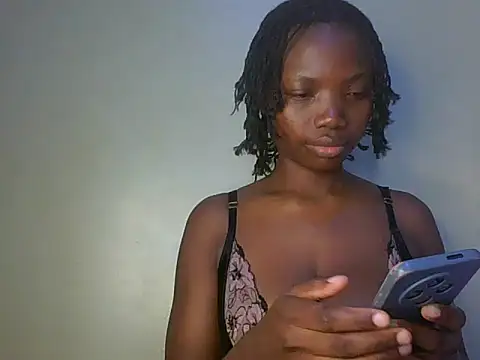 Snapshot of Mariana_150 chatting on 06/18/26, 06:23 Mariana 150 online show from 06/18/26, 06:23