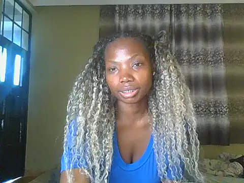Snapshot of Mariana_150 chatting on 07/04/26, 07:48 Mariana 150 online show from 07/04/26, 07:48
