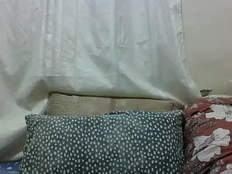 Snapshot of Hot-Perryl chatting on 05/18/26, 04:23 Hot-Perryl online show from 05/18/26, 04:23