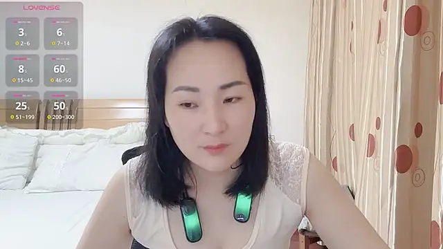 ParisNoctis online show from 05/26/26, 04:16