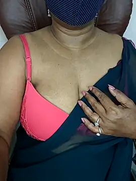 MISS-LOVEV online show from 06/19/26, 01:39
