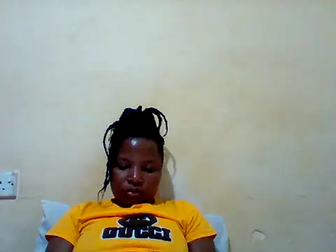 Camilla-Sweets online show from 06/25/26, 07:19