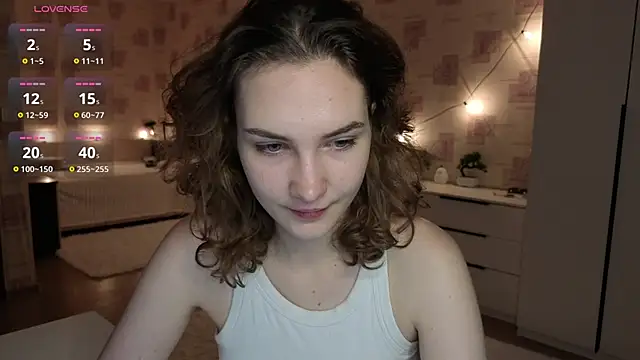 Snapshot of Megan_swiftss chatting on 06/19/26, 07:20 Megan swiftss online show from 06/19/26, 07:20
