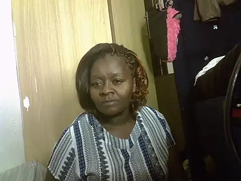 Snapshot of scatia chatting on 05/17/26, 03:50 scatia online show from 05/17/26, 03:50