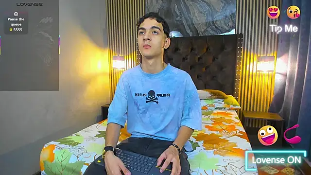 Snapshot of sam_ar_xx chatting on 05/22/26, 11:30 sam ar xx online show from 05/22/26, 11:30