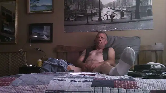 truckdawg2023 online show from 06/26/26, 07:52