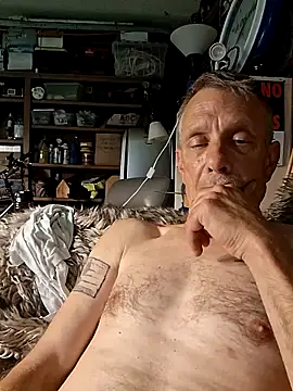 truckdawg2023 online show from 06/19/26, 05:19