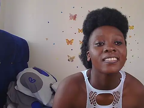 SweetCoochie222 online show from 05/19/26, 04:30