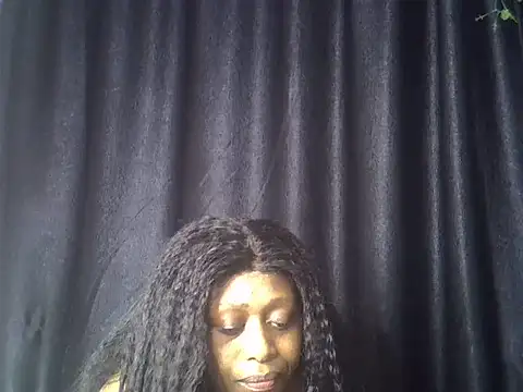 Snapshot of Luna_en_Gee chatting on 05/30/26, 03:28 Luna en Gee online show from 05/30/26, 03:28