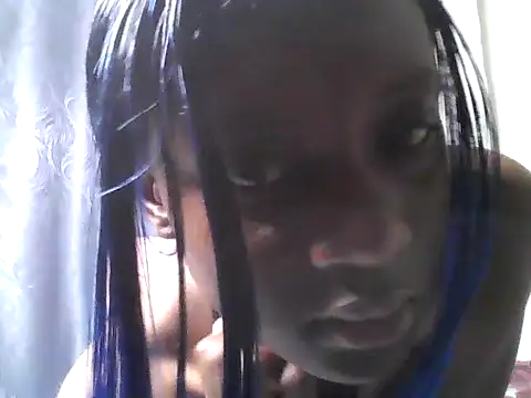Snapshot of Smalltittsbigass chatting on 05/17/26, 07:36 Smalltittsbigass online show from 05/17/26, 07:36