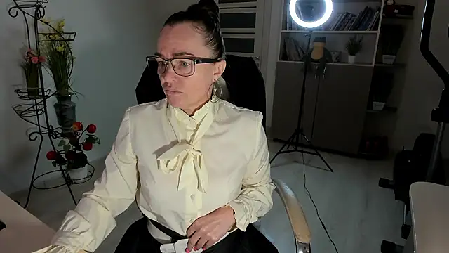 Snapshot of Vika73 chatting on 01/16/26, 06:28 Vika73 online show from 01/16/26, 06:28