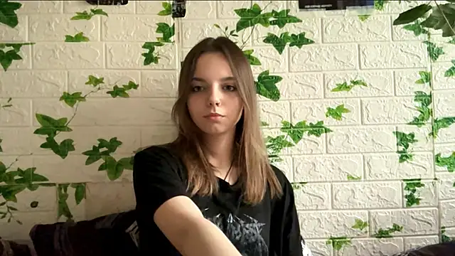 LisaPorse online show from 05/17/26, 03:12